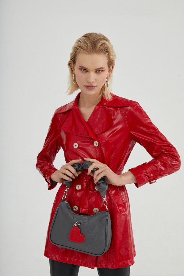 AMORE B RED
