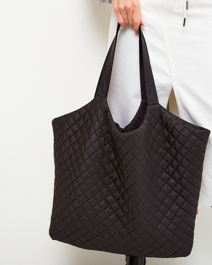 YOGA HOBO BLACK